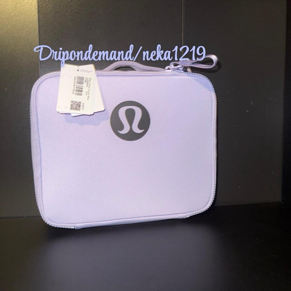 Lululemon New Crew Lunch Box 3.5L- Lavender Frost - Picture 3 of 9